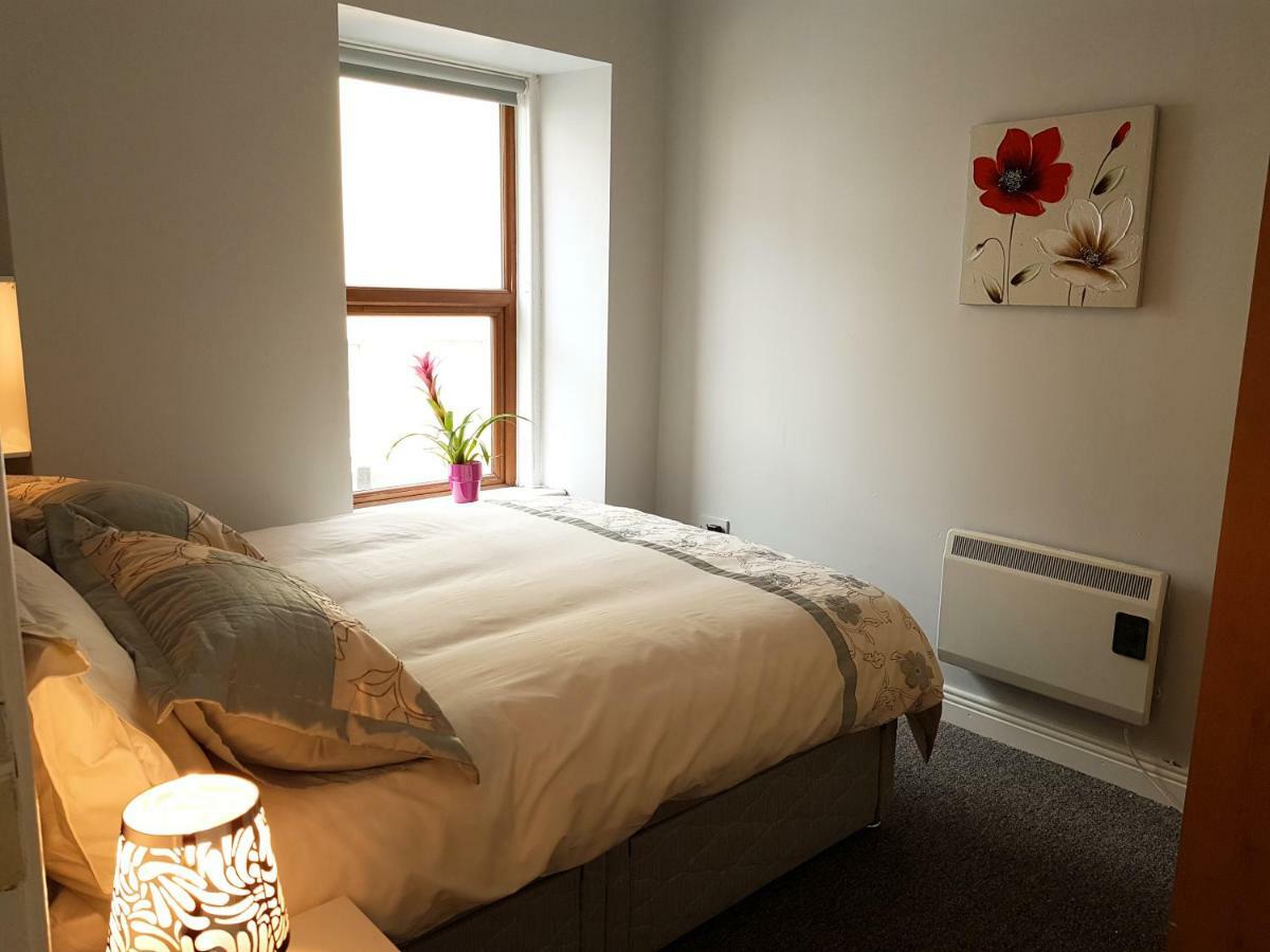 Townhouse In Centre Of Cobh Apartment Luaran gambar