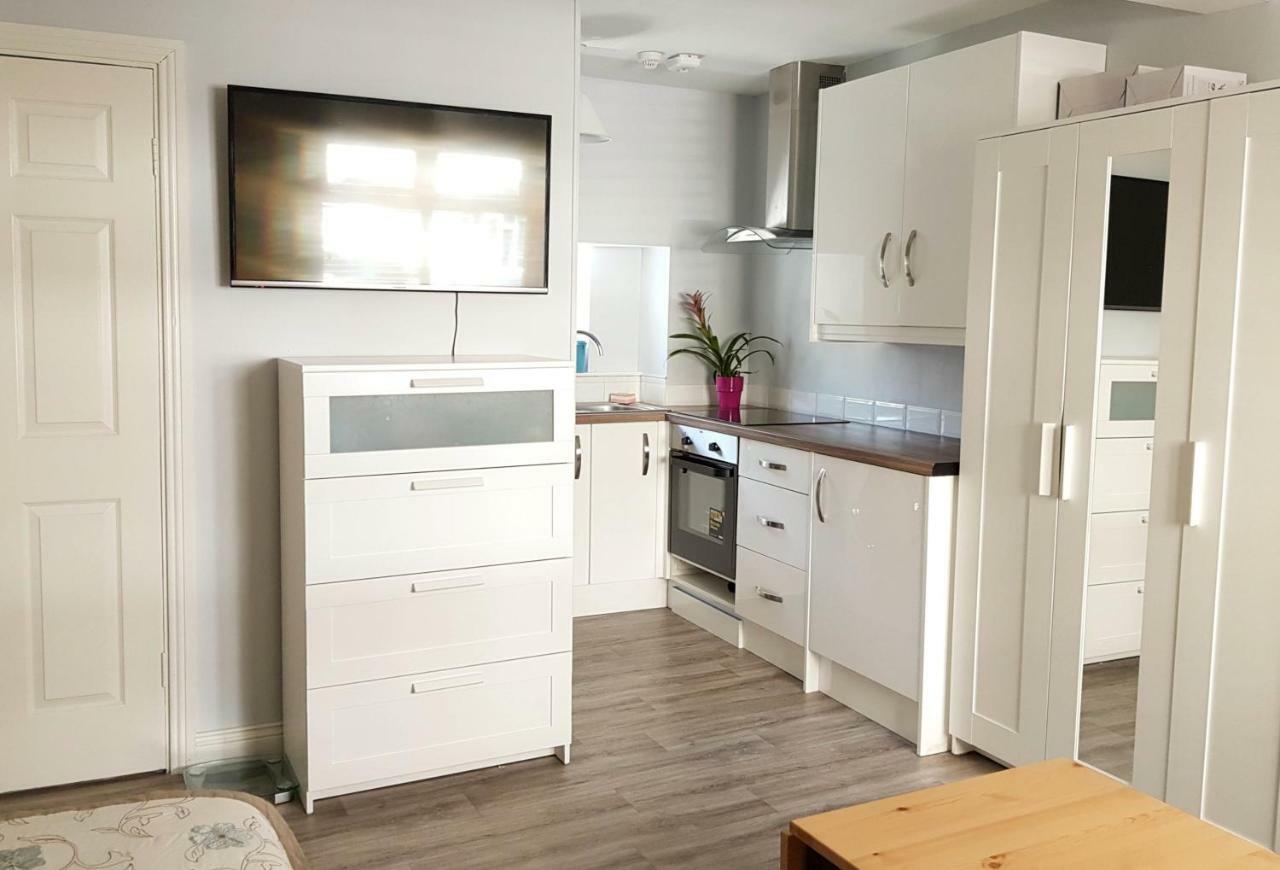 Townhouse In Centre Of Cobh Apartment Luaran gambar